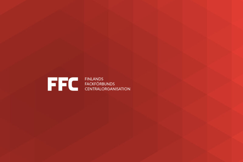 FFC's logotyp texten Finlands Fackförbunds Centralorganisation på en röd bakgrund.